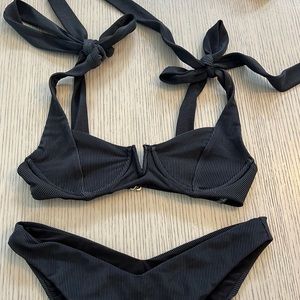 Beach Riot TOP  ONLY- small . Black self ties at shoulders, has underwire.